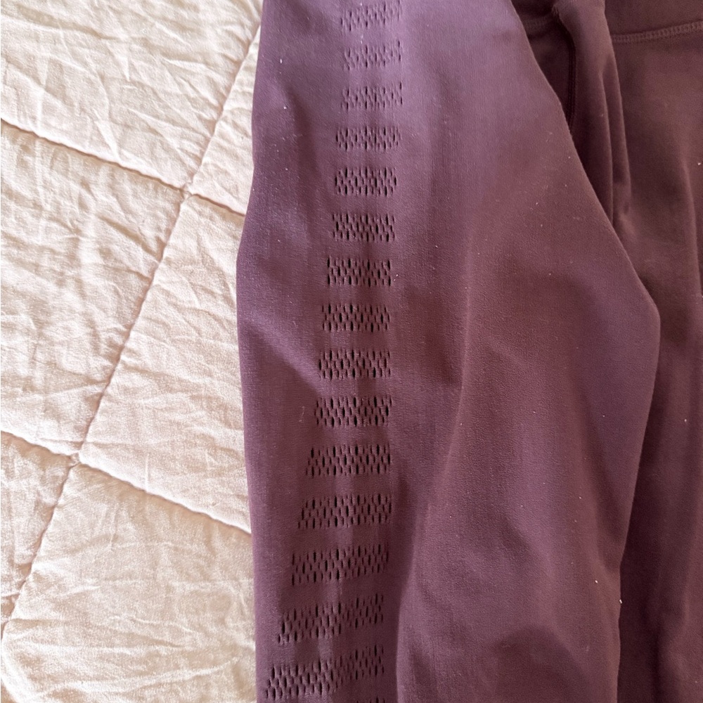 lululemon athletica Deep Plum Ribbed Seamless Leggings - Picture 4 of 11